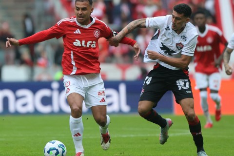 Vitória é derrotado pelo Internacional no primeiro jogo sob comando de Carille